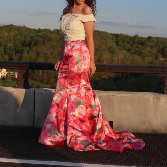 Prom - Picture 3 of 6